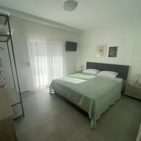 Margarita's 1 Néa Péramos